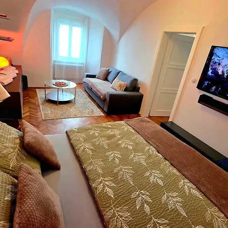 Apartment Golden Spur - Old Town Bratislava