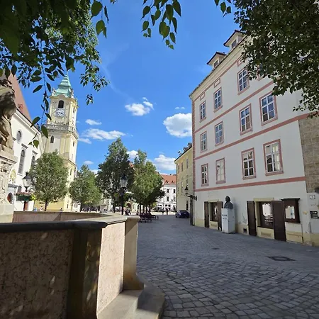 Golden Spur - Old Town Apartment *